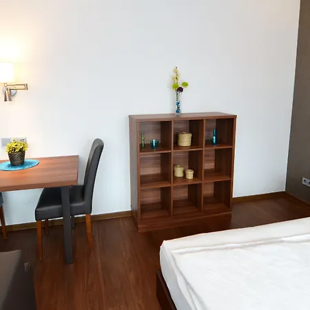 Neu - & Hotell 3*