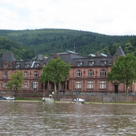 Hotell Neu - & 3*