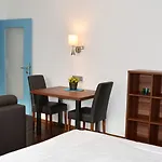 Neu - & 3*