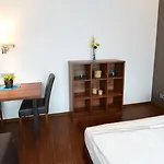 Neu - & מלון 3*