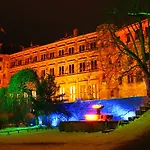 Neu - & מלון 3*