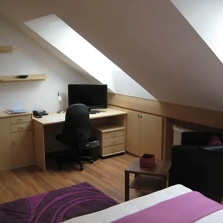 Neu - & Hotel 3*