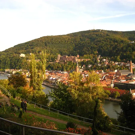 호텔 노이 - 게스트하우스&아파트먼트 3*