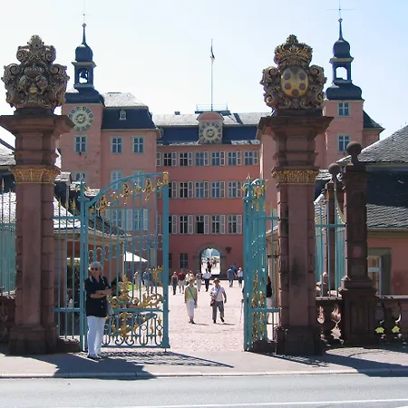 Neu - & Hotel