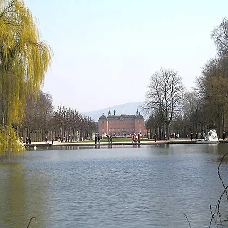 Hotel Neu - & 3*