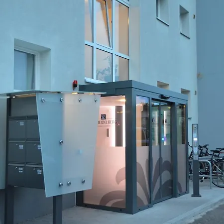 Neu - & Hotel 3*