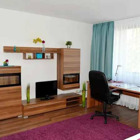 Neu - &