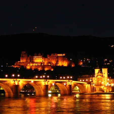 호텔 노이 - 게스트하우스&아파트먼트 3*